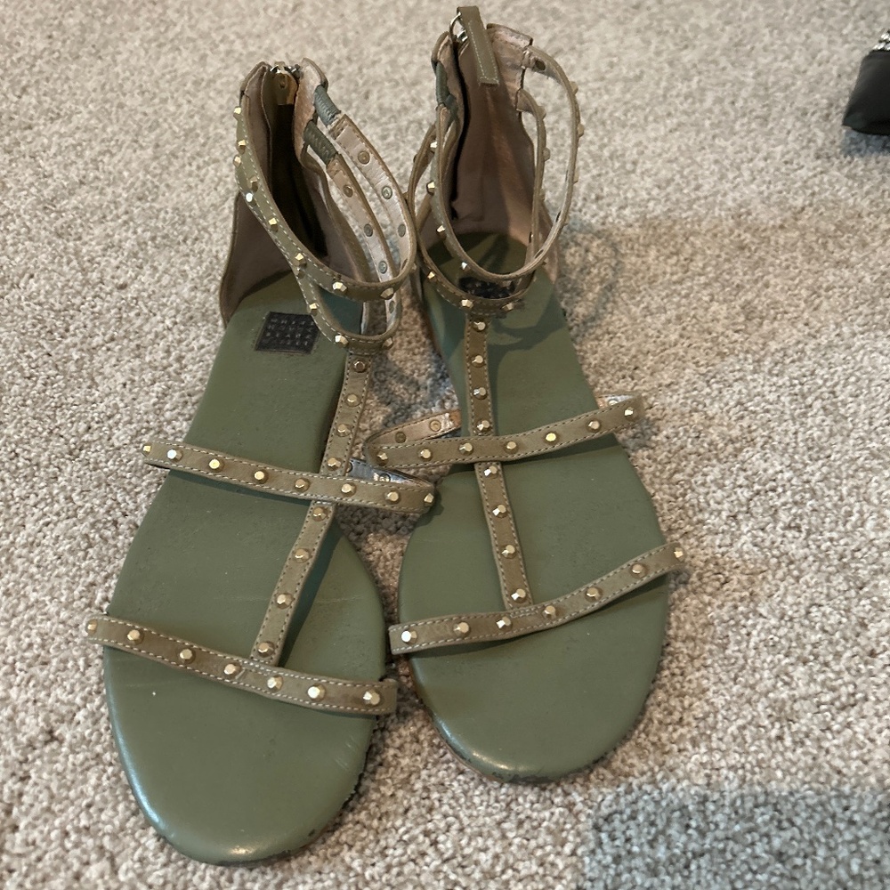 White House, black market sandals, need to go ASAP